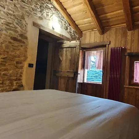 Casa I Foresti Ex Scuola シャレー